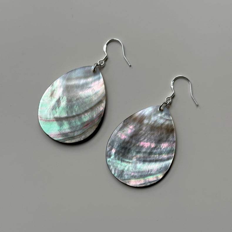 Black lip shell Drop Earrings