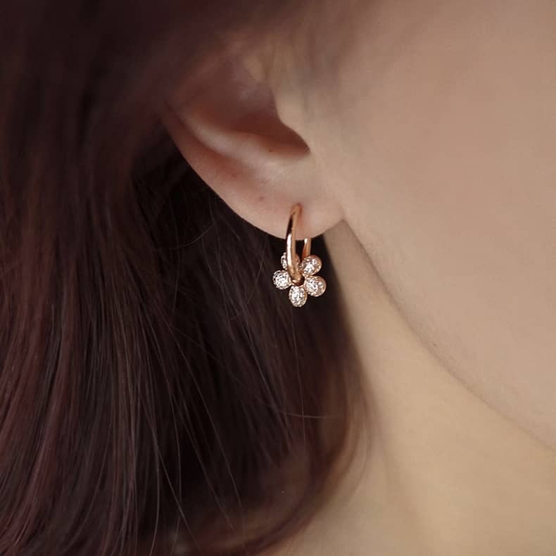 Bubble flower hoop earrings