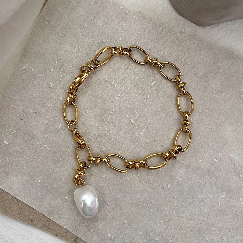 baroque pearl bracelet