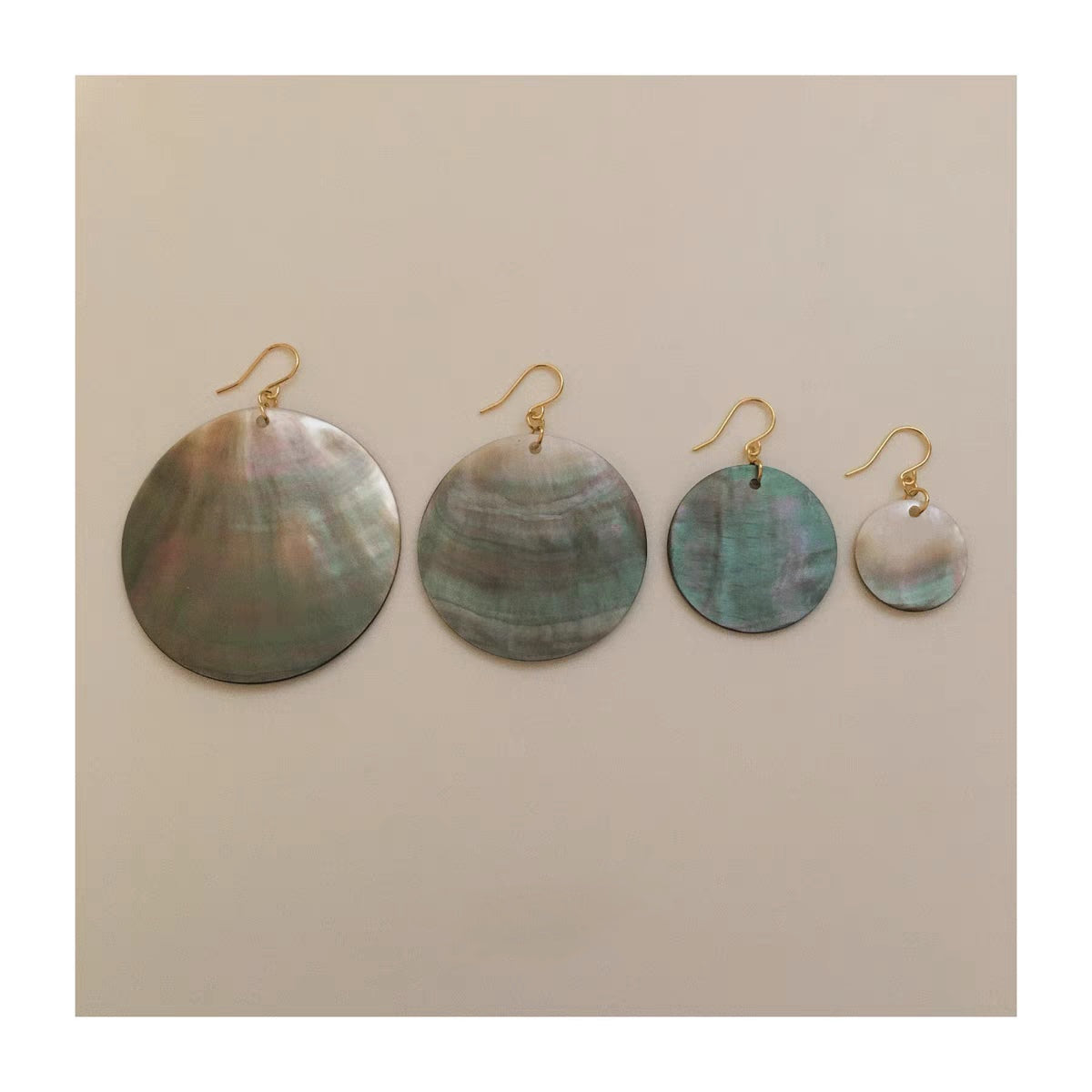 Black lip shell Disc Earrings
