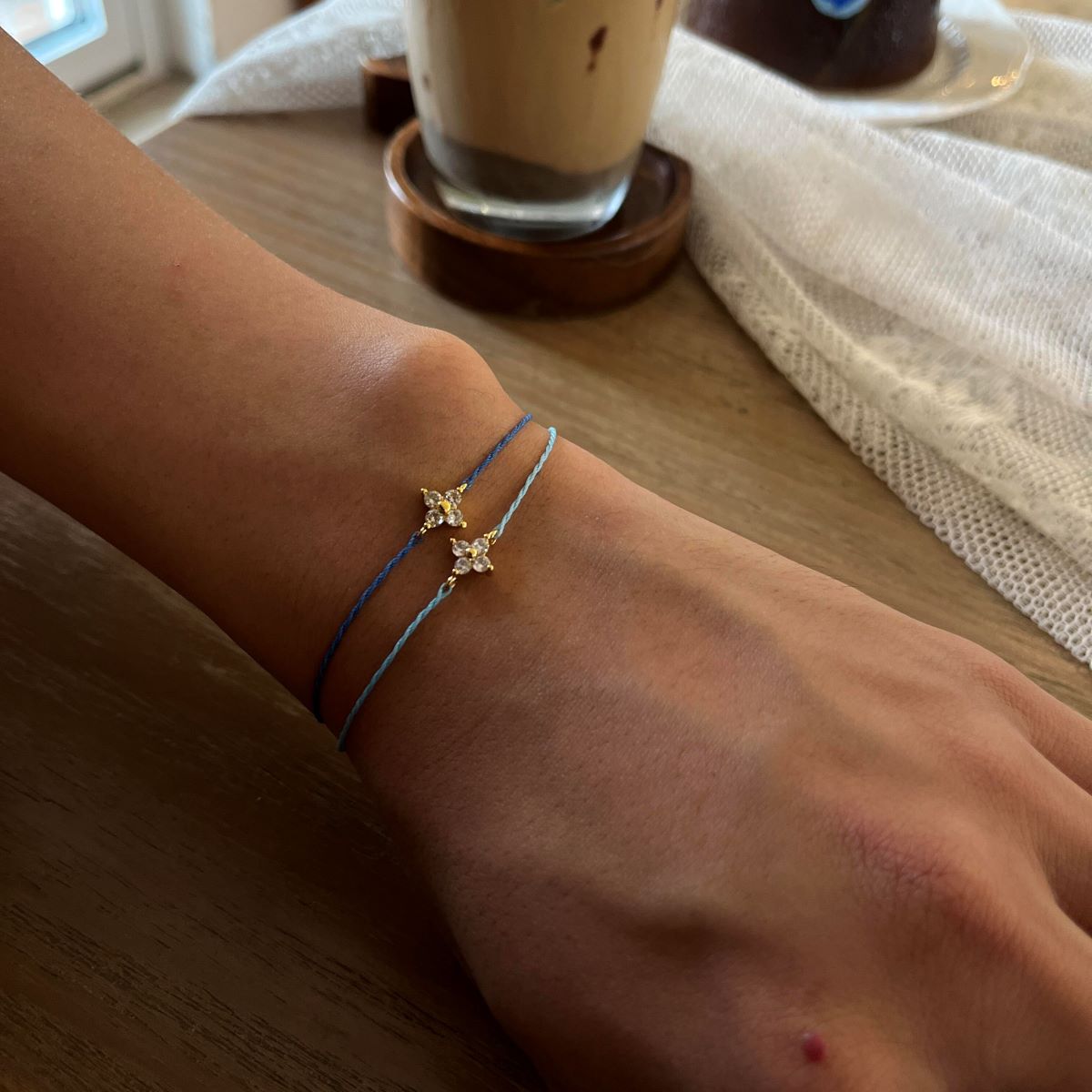 Dainty Flower Bracelet