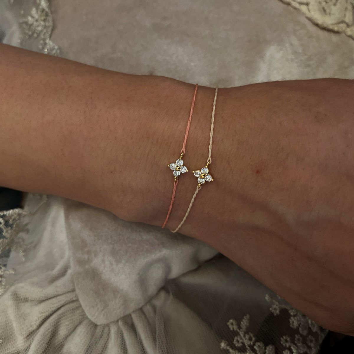 Dainty Flower Bracelet