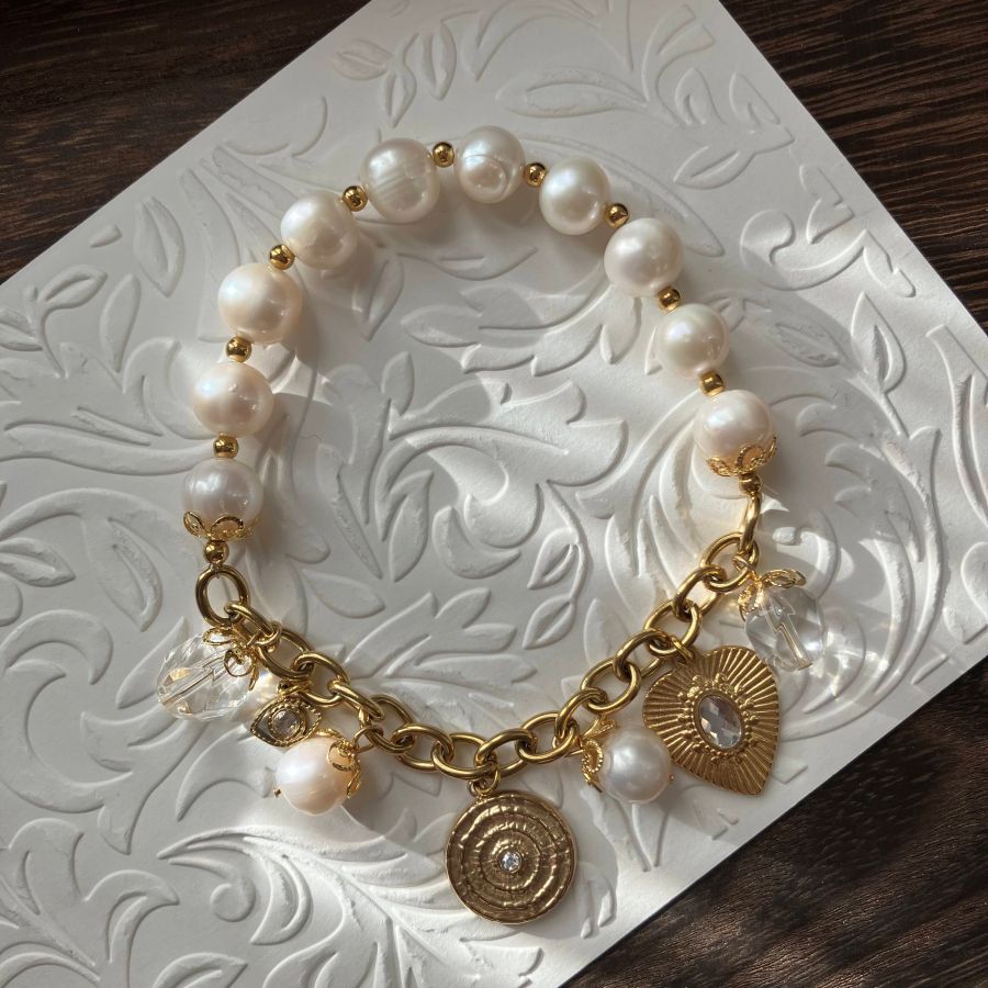 Classic baroque pearl bracelet with crystal charms