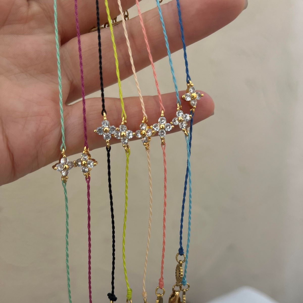 Dainty Flower Bracelet