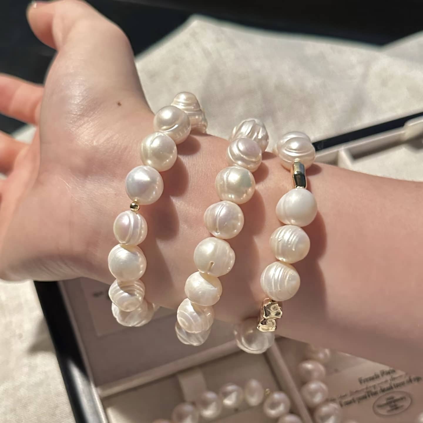 Large baroque pearl bracelet