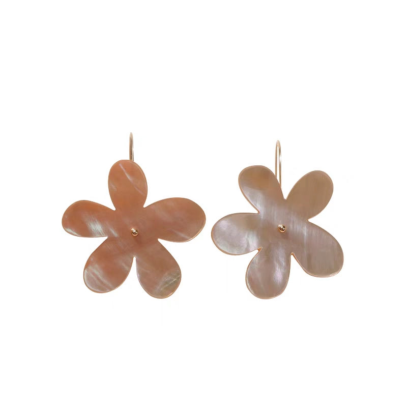 Pearl Flower Earrings | Spring inspiration