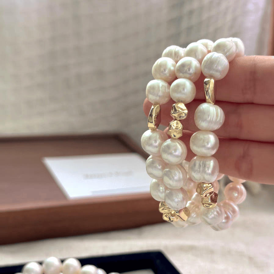Large baroque pearl bracelet