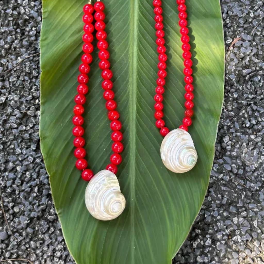 Chunky Turbo Shell Necklace