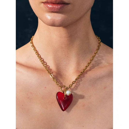 Glossy heart necklace